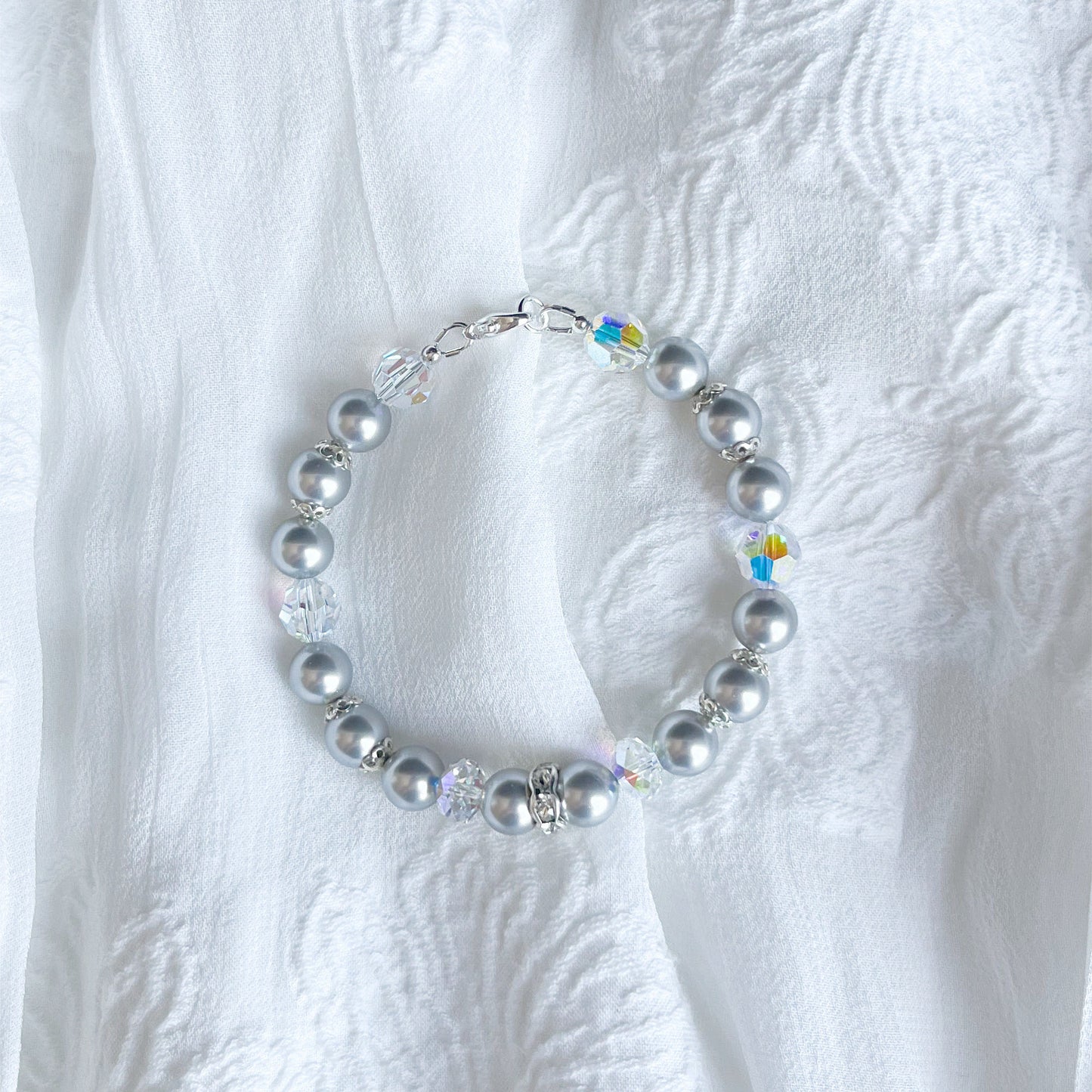 The Amélie Bracelet - Hand-Strung Crystal Pearl Bracelet - Light Grey