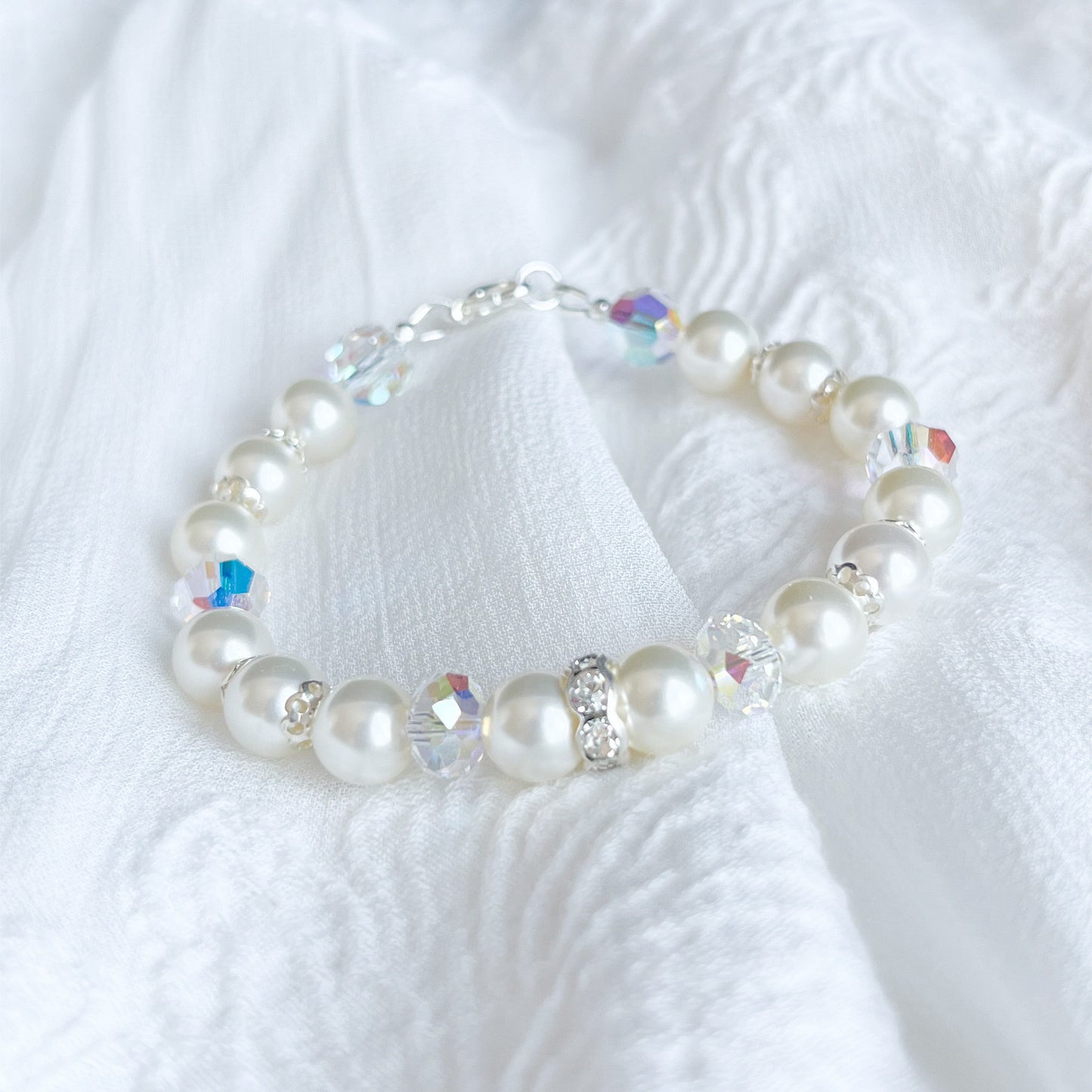 The Amélie Bracelet - Hand-Strung Crystal Pearl Bracelet - Cream